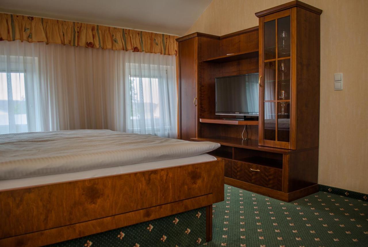 Hotel Meereswelle - Anno 1875 ゼーバート・ヘリングスドルフ エクステリア 写真