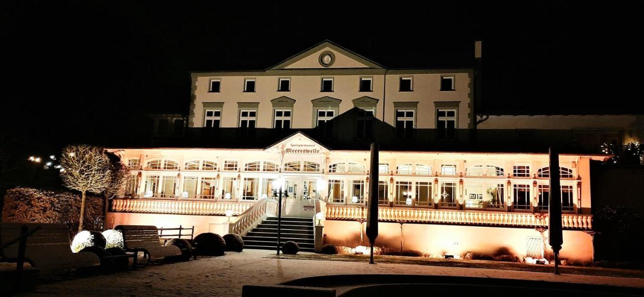 Hotel Meereswelle - Anno 1875 ゼーバート・ヘリングスドルフ エクステリア 写真
